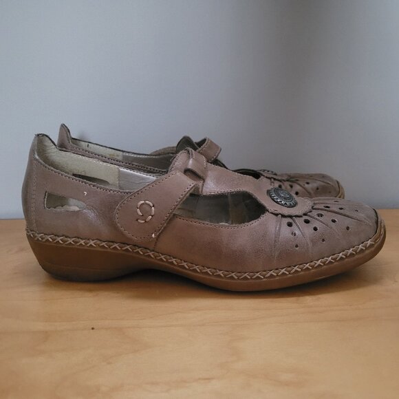 Rieker Shoes - Picture 3 of 9